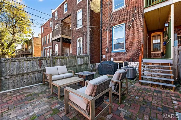 $335,000 | 1323 Shenandoah Avenue, St. Louis, MO 63104