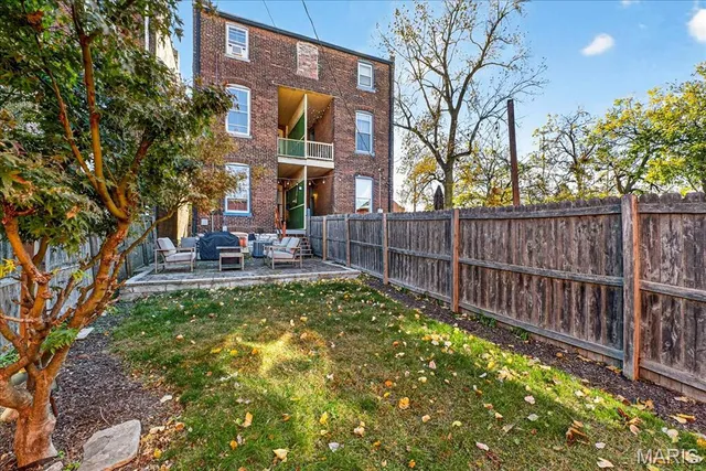 $342,500 | 1323 Shenandoah Avenue, St. Louis, MO 63104