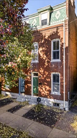 $335,000 | 1323 Shenandoah Avenue, St. Louis, MO 63104