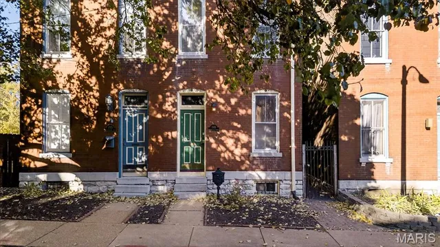 $342,500 | 1323 Shenandoah Avenue, St. Louis, MO 63104