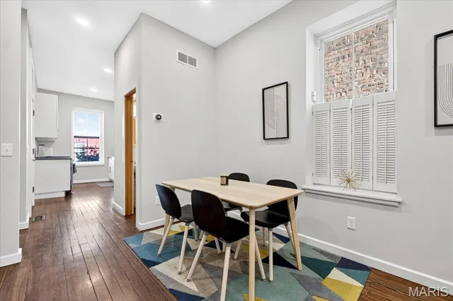 $342,500 | 1323 Shenandoah Avenue, St. Louis, MO 63104