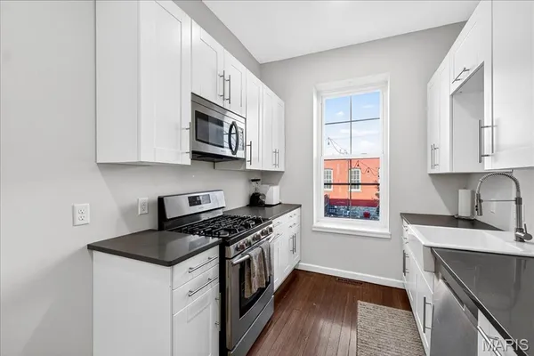 $335,000 | 1323 Shenandoah Avenue, St. Louis, MO 63104