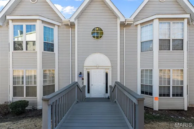 $180,000 | 1724 Whispering Creek Drive, Unit A, Ballwin, MO 63021