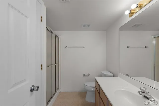 $180,000 | 1724 Whispering Creek Drive, Unit A, Ballwin, MO 63021