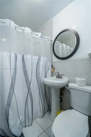 $2,950 | 690 East 10th Avenue, Unit FRONT, Hialeah, FL 33010