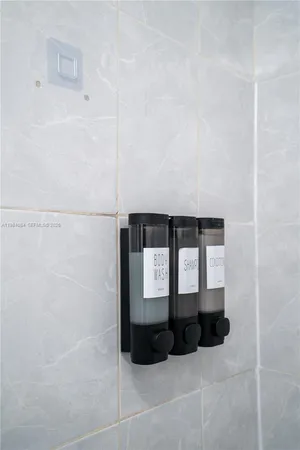 $2,950 | 690 East 10th Avenue, Unit FRONT, Hialeah, FL 33010