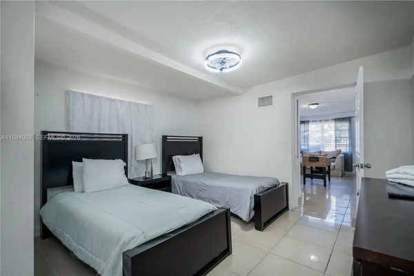 $2,950 | 690 East 10th Avenue, Unit FRONT, Hialeah, FL 33010