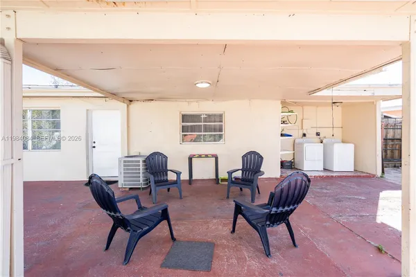 $2,950 | 690 East 10th Avenue, Unit FRONT, Hialeah, FL 33010