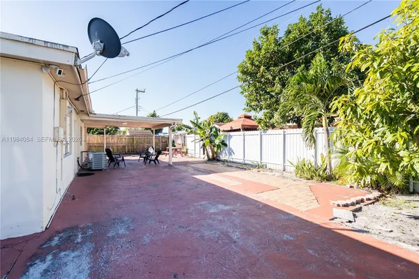 $2,950 | 690 East 10th Avenue, Unit FRONT, Hialeah, FL 33010