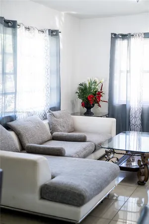 $2,950 | 690 East 10th Avenue, Unit FRONT, Hialeah, FL 33010