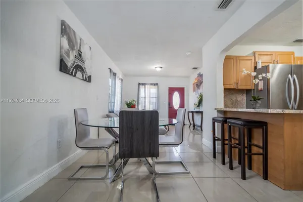 $2,950 | 690 East 10th Avenue, Unit FRONT, Hialeah, FL 33010