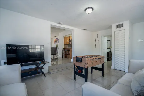 $2,950 | 690 East 10th Avenue, Unit FRONT, Hialeah, FL 33010