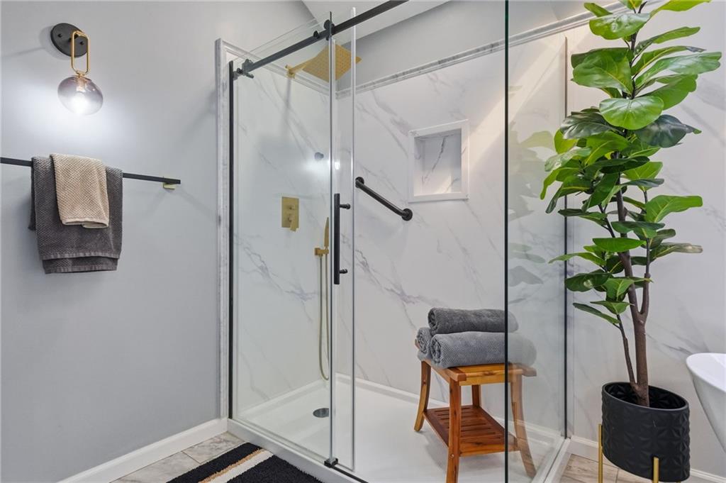 7018 Franklin Road Seven Fields, PA 16046 - Photo 24 of 41