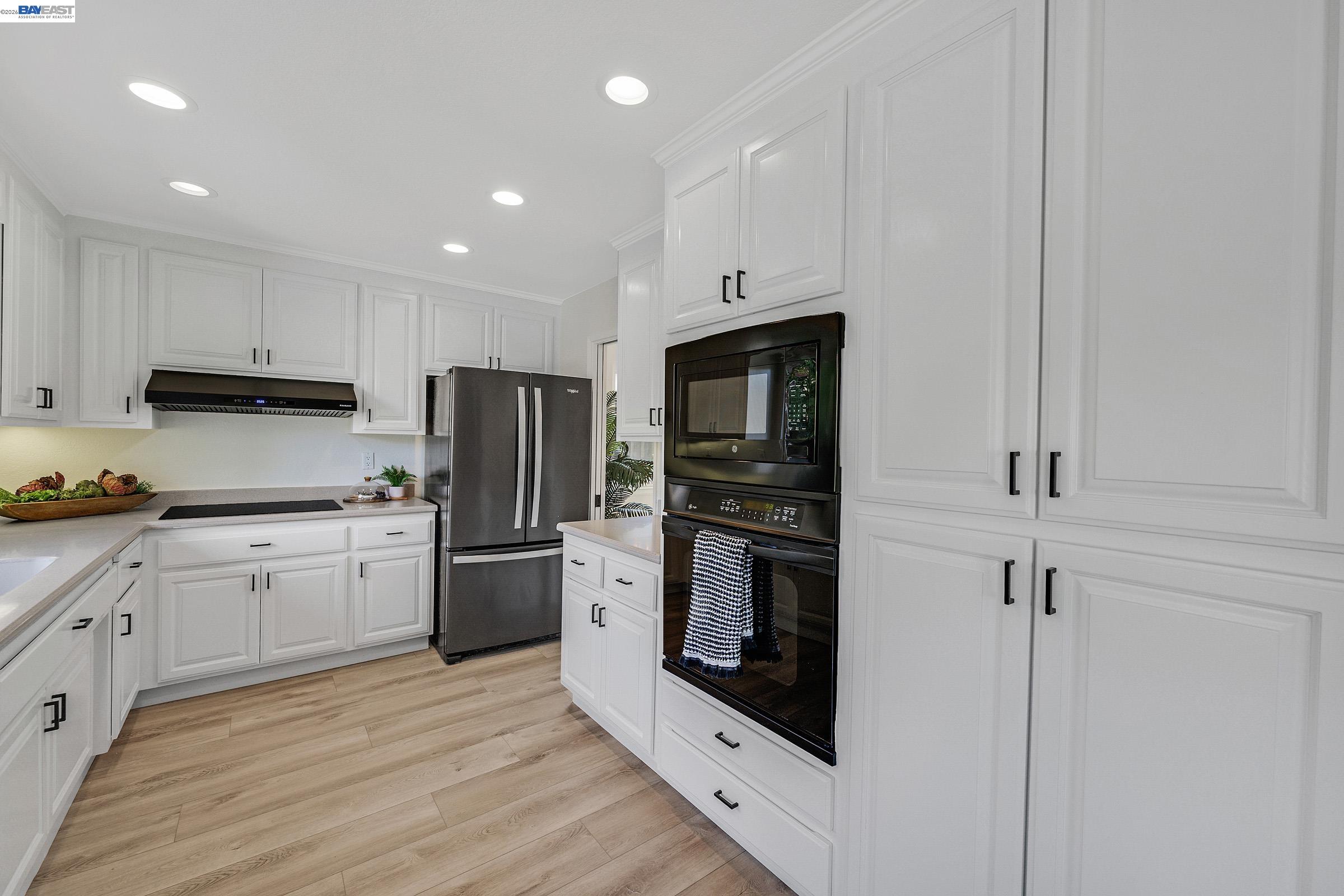 7487 Quartz Circle Dublin, CA 94568 - Photo 6 of 37