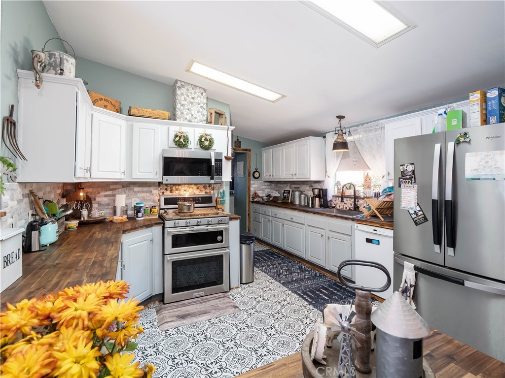 25404 Stable Street Tehachapi, CA 93561 - Photo 1 of 1 Gallery Image 1