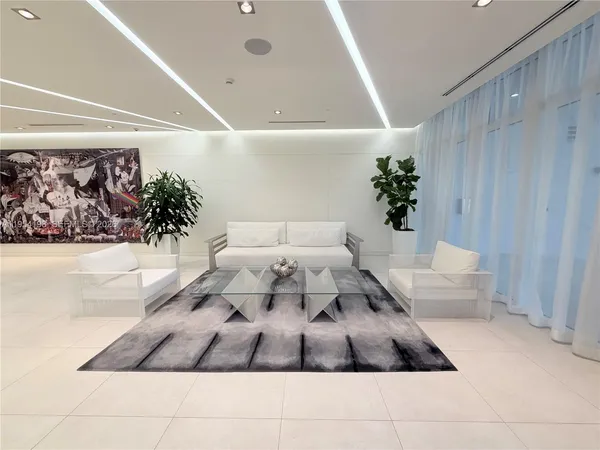 $395,000 | 4250 Biscayne Boulevard, Unit 1014, Miami, FL 33137
