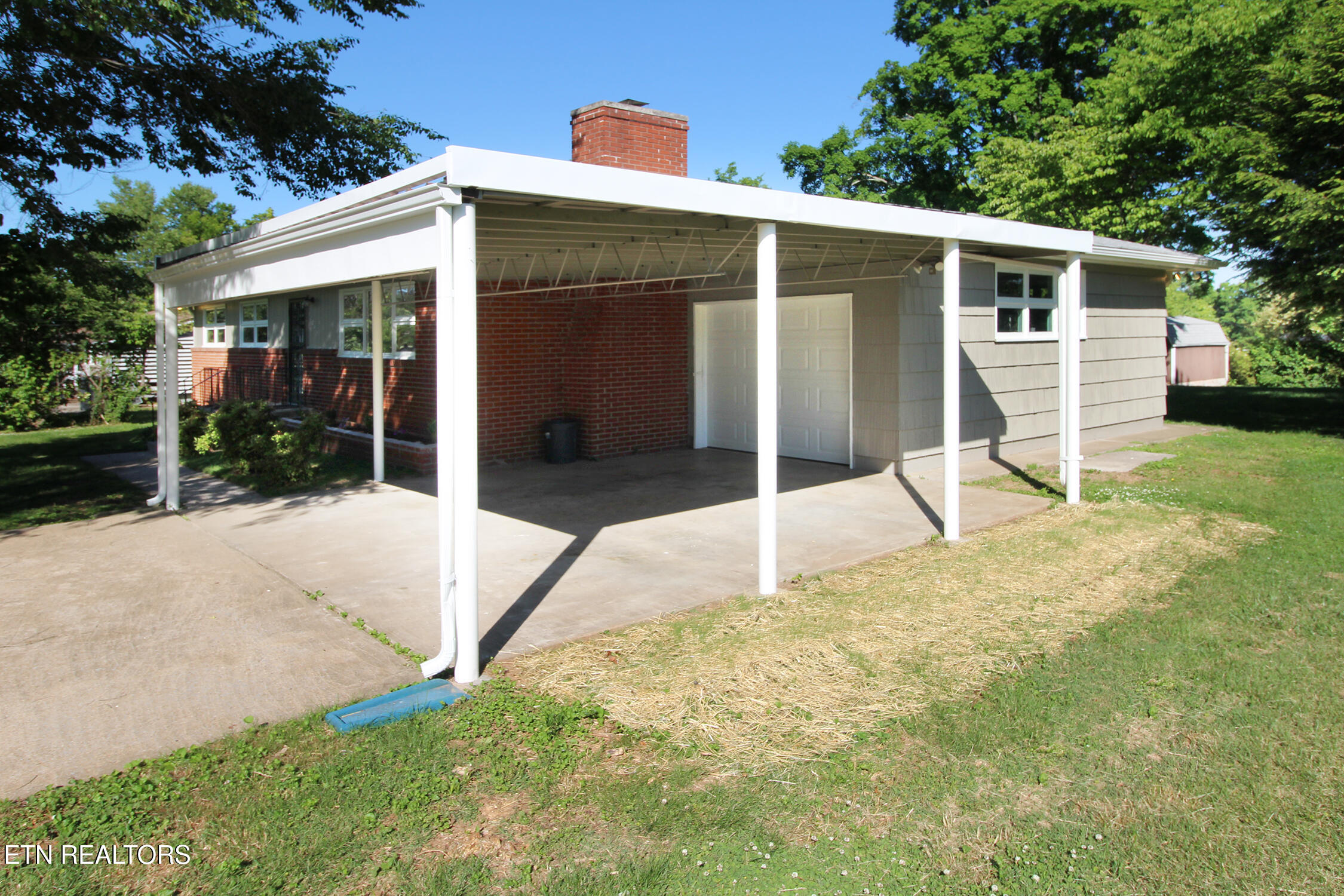 3204 Walnoaks Road Knoxville, TN 37921 - Photo 3 of 32 IMG_9368
