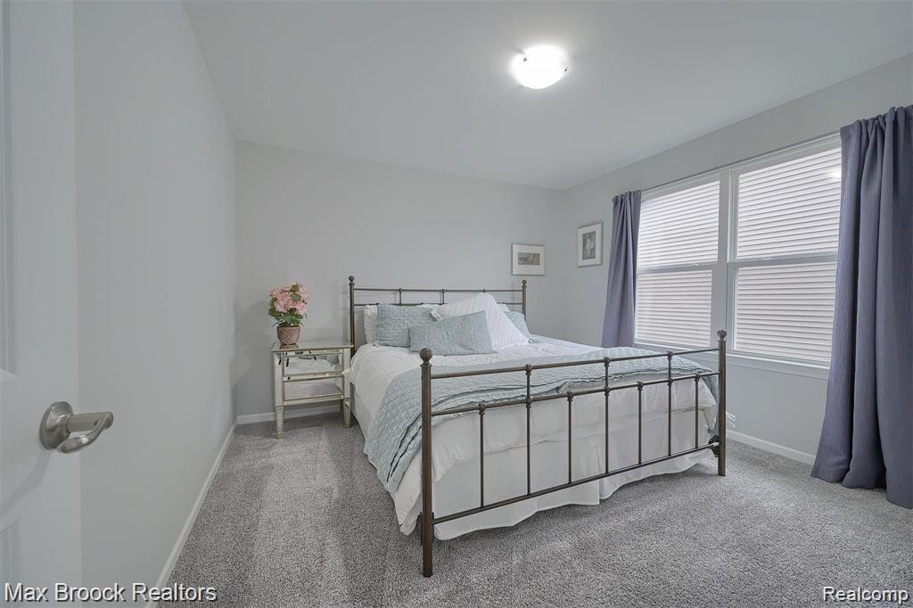 4211 Kent Road Royal Oak, MI 48073 - Photo 43 of 54