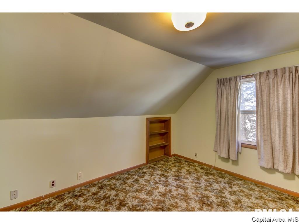 2118 East Pickett Street Springfield, IL 62703 - Photo 12 of 32 Gallery Image 12