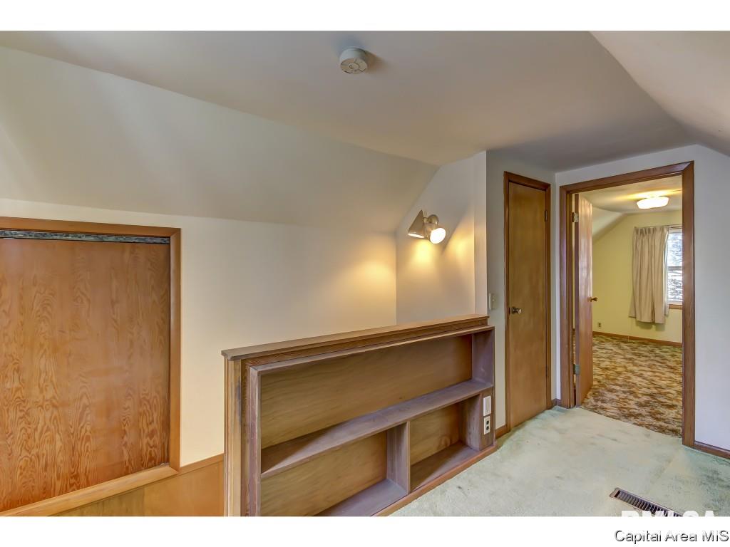 2118 East Pickett Street Springfield, IL 62703 - Photo 13 of 32 Gallery Image 13