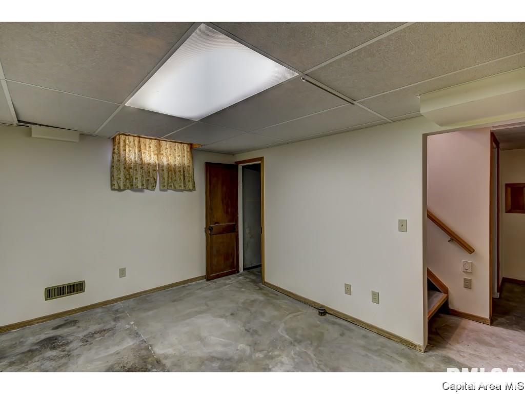 2118 East Pickett Street Springfield, IL 62703 - Photo 17 of 32 Gallery Image 17