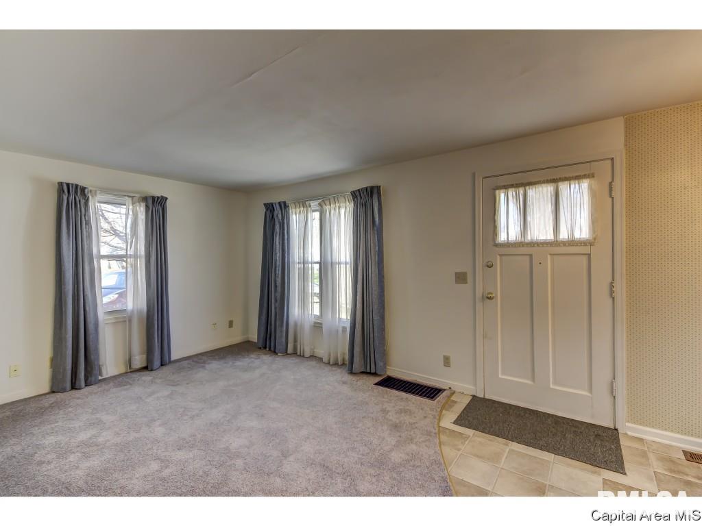 2118 East Pickett Street Springfield, IL 62703 - Photo 2 of 32 Gallery Image 2
