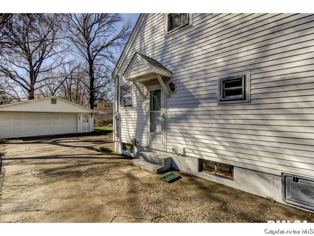 2118 East Pickett Street Springfield, IL 62703 - Photo 24 of 32 Gallery Image 24