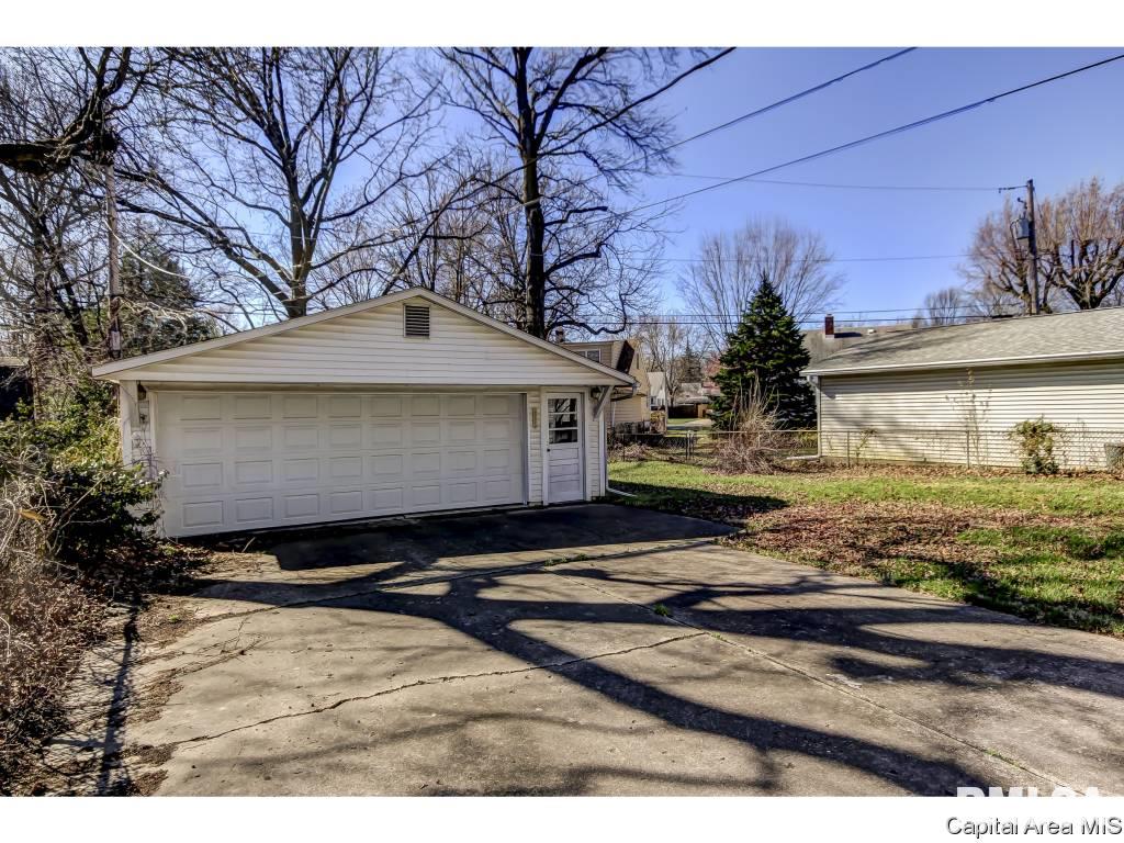 2118 East Pickett Street Springfield, IL 62703 - Photo 25 of 32 Gallery Image 25