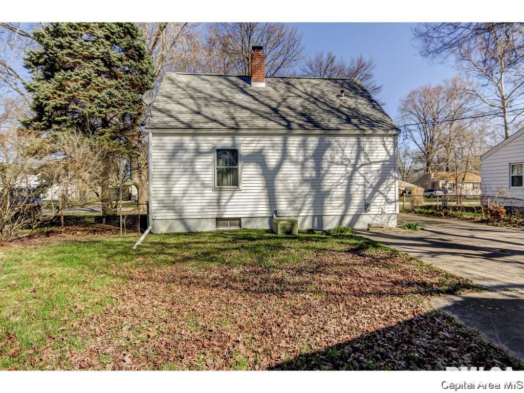 2118 East Pickett Street Springfield, IL 62703 - Photo 28 of 32 Gallery Image 28