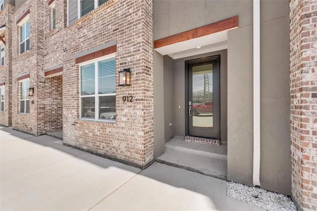 $499,990 | 912 Concan Drive, Plano, TX 75075