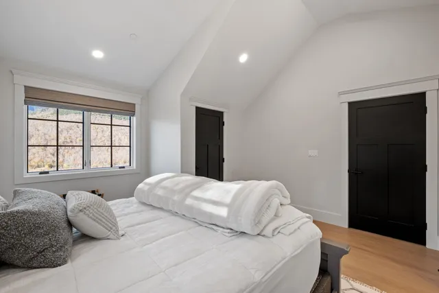 $4,995,000 | 16 Back Forty Road, Lincoln, NH 03251