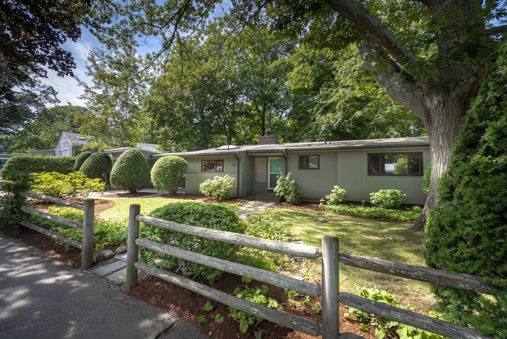 20 Laurel Road Swampscott, MA 01907 - Photo 1 of 23 Gallery Image 1