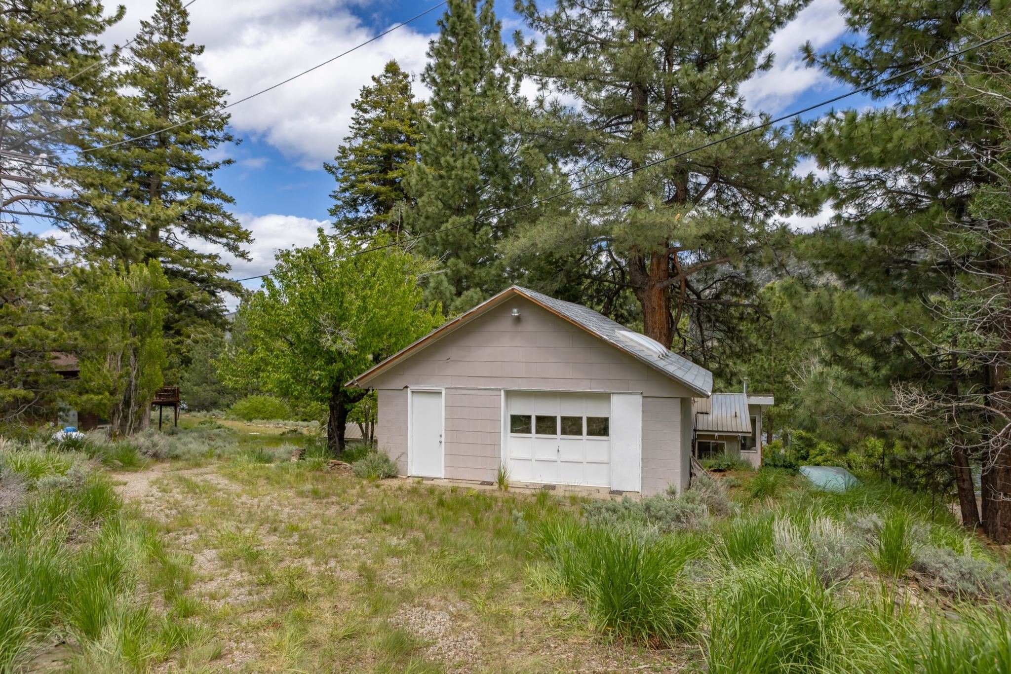 11681 Twin Lakes Road Bridgeport, CA 93517 - Photo 6 of 54