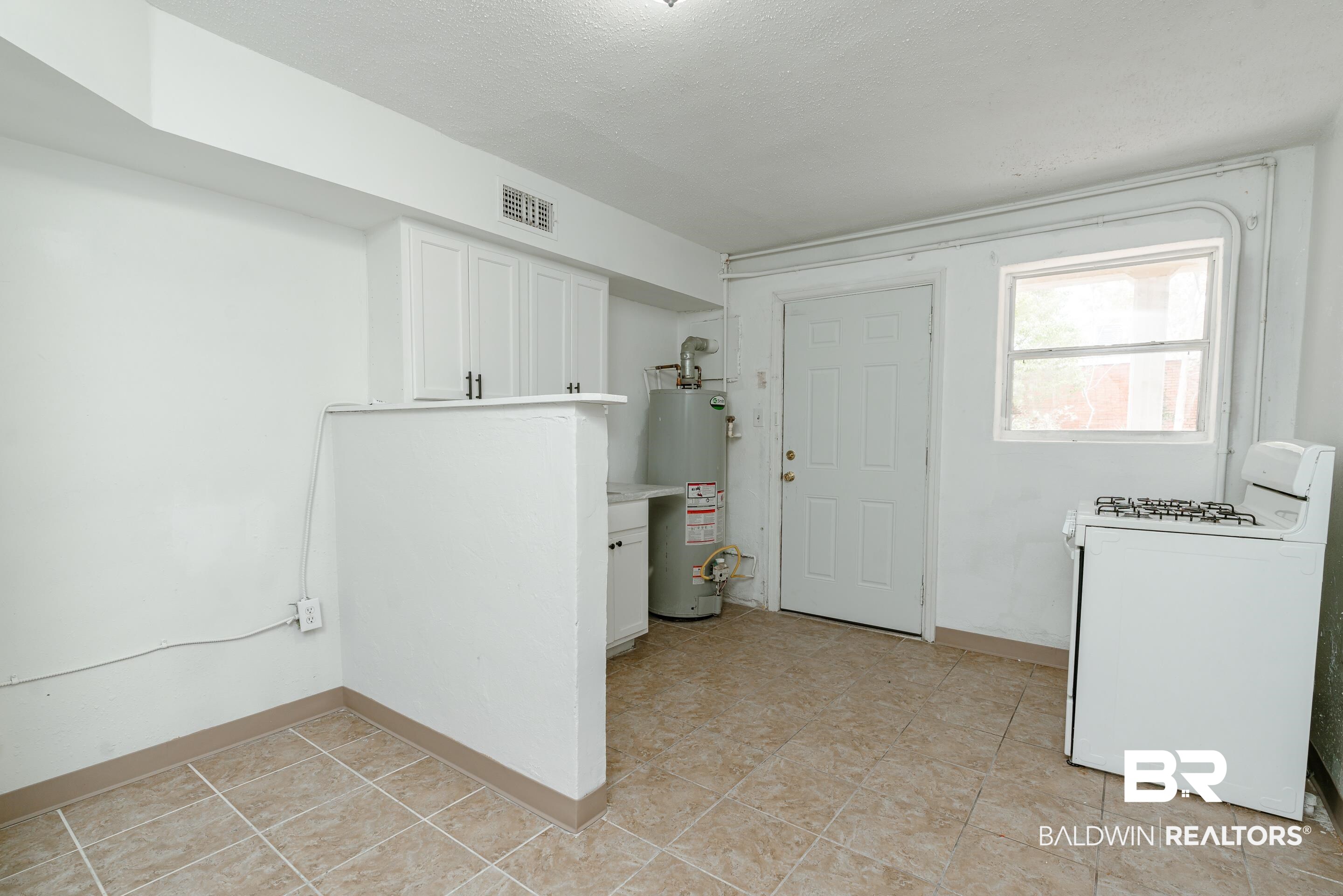 163 Everett Street Mobile, AL 36604 - Photo 10 of 20