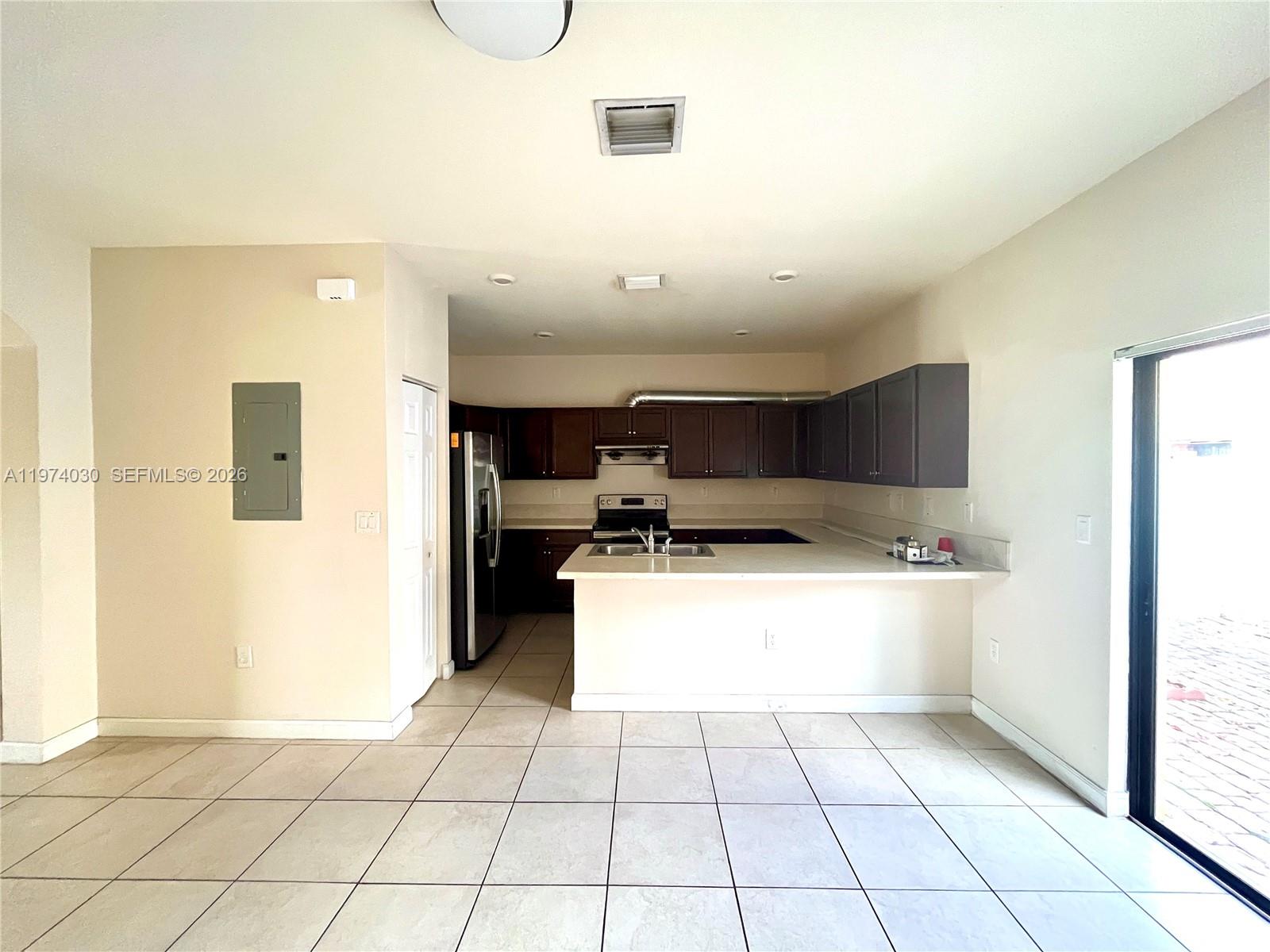 9271 West 33rd Lane Hialeah, FL 33018 - Photo 6 of 22