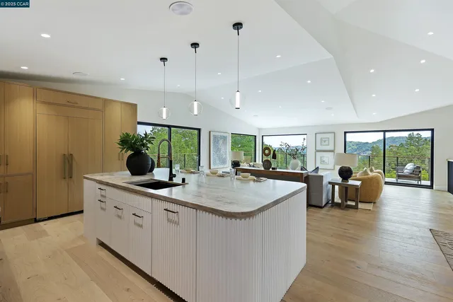 $3,150,000 | 13 Carmen Court, Orinda, CA 94563