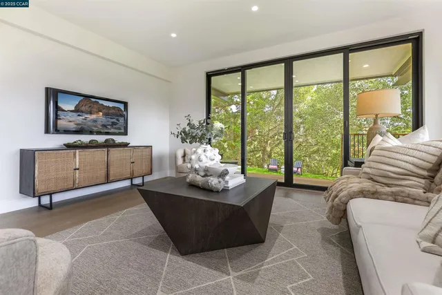 $3,150,000 | 13 Carmen Court, Orinda, CA 94563