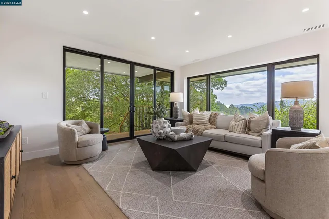 $3,150,000 | 13 Carmen Court, Orinda, CA 94563