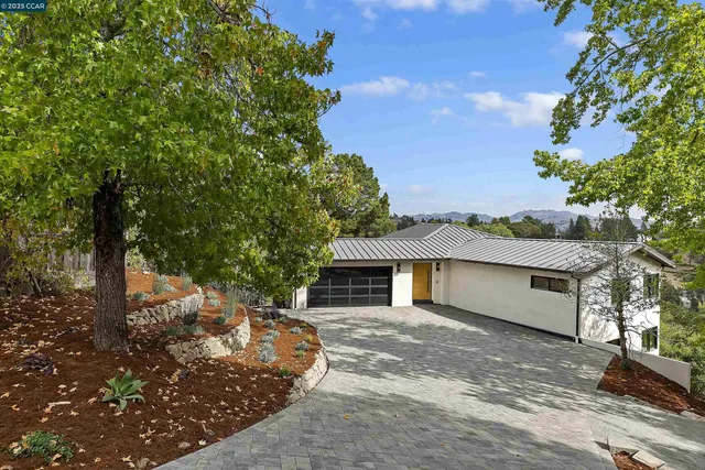 $3,150,000 | 13 Carmen Court, Orinda, CA 94563