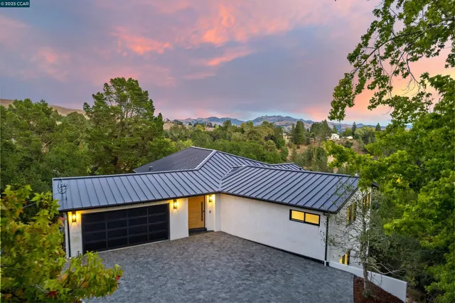 $3,150,000 | 13 Carmen Court, Orinda, CA 94563