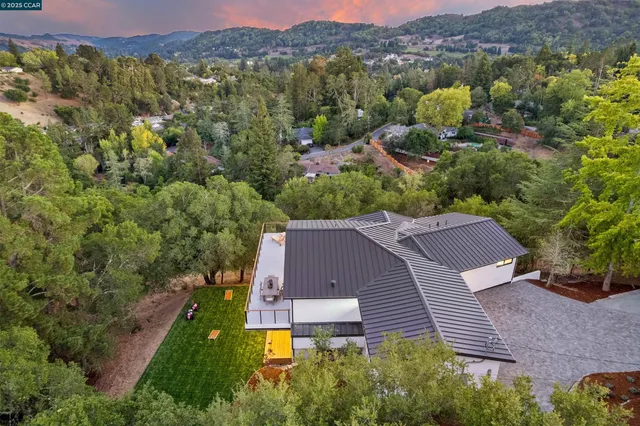 $3,150,000 | 13 Carmen Court, Orinda, CA 94563
