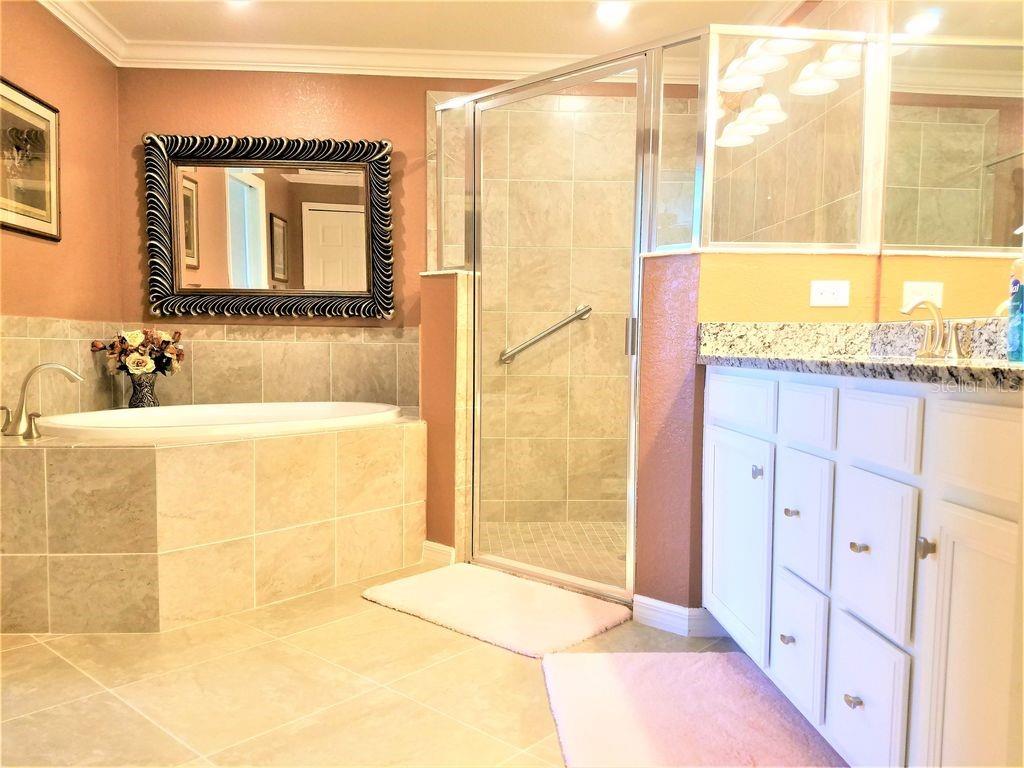 5844 Wake Forest Run, Unit 101 Lakewood Ranch, FL 34211 - Photo 26 of 38