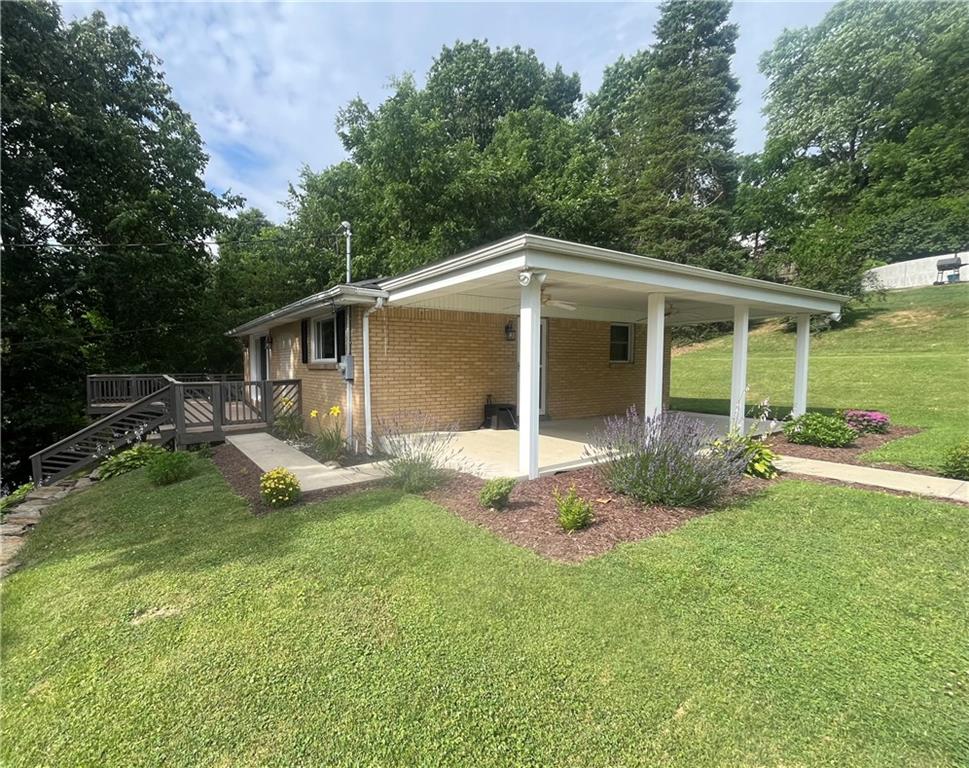 36 Burnside Road Canonsburg, PA 15317 - Photo 3 of 15 Great covered porch