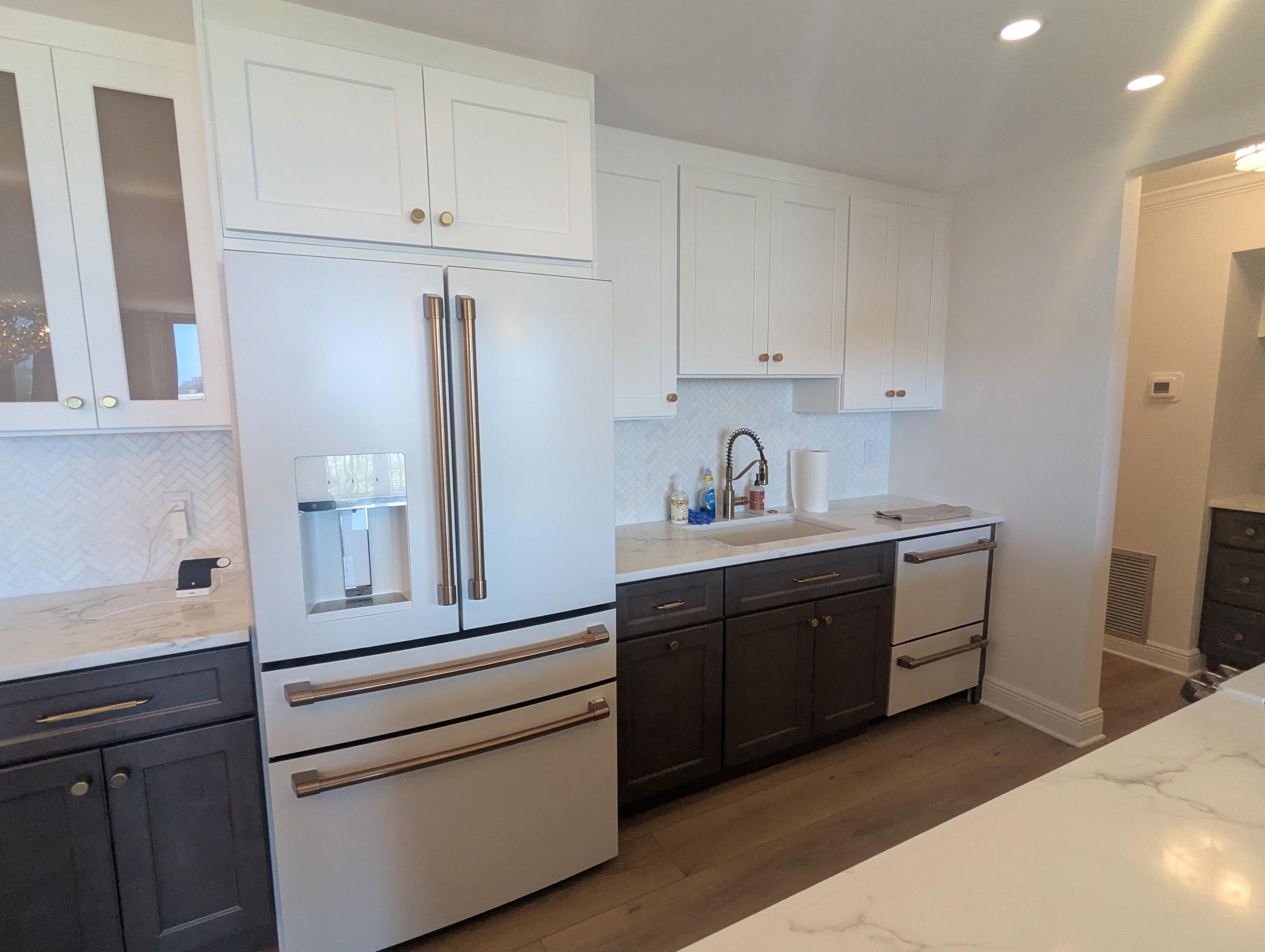 2121 North Ocean Boulevard, Unit 1006E Boca Raton, FL 33431 - Photo 8 of 64 Unit Kitchen 3