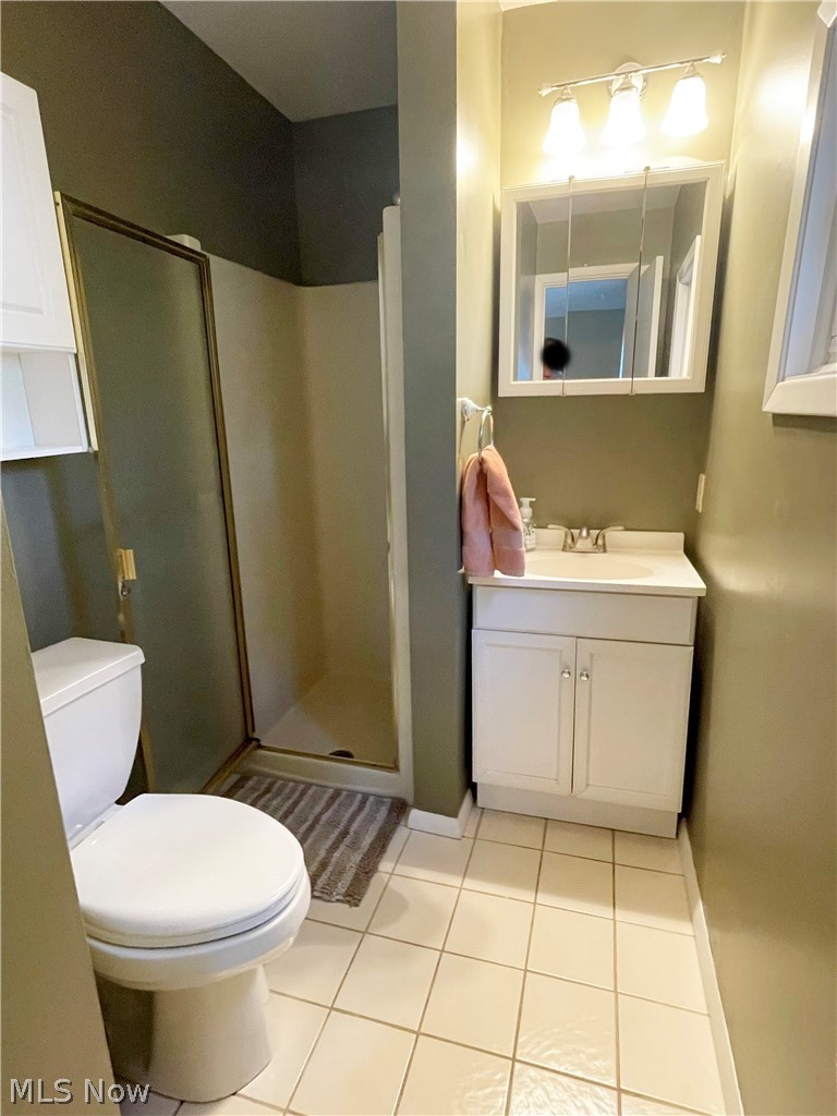 5528 Huron Road Lyndhurst, OH 44124 - Photo 12 of 26 Bathroom off the Family Room