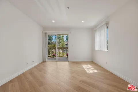 $557,000 | 675 Oak Run Trail, Unit TL301, Oak Park, CA 91377