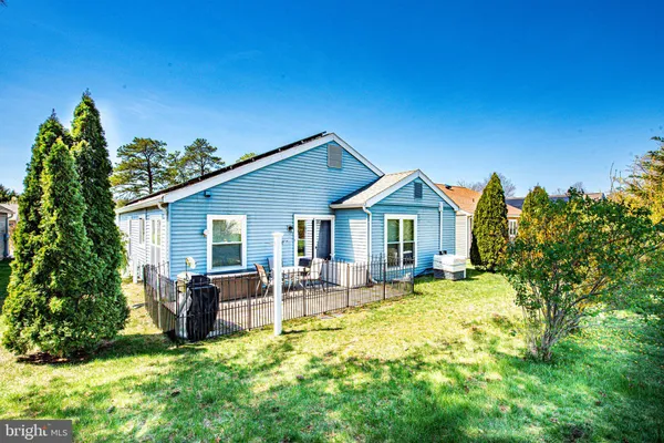 $315,000 | 20 Cotherstone Drive, Southampton, NJ 08088