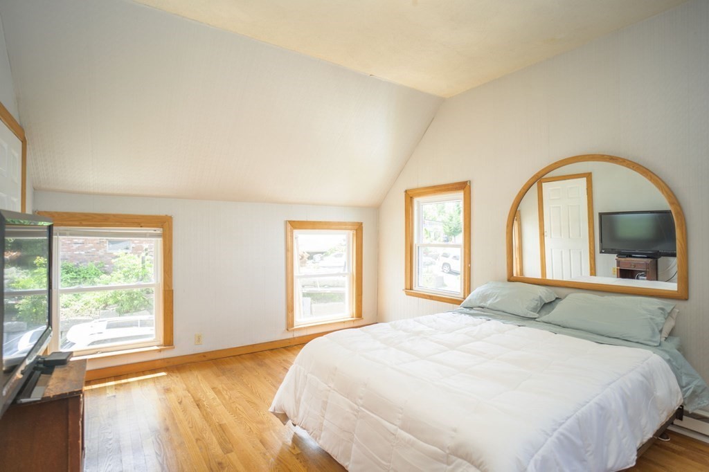 161 Pilgrim Road Weymouth, MA 02191 - Photo 13 of 42