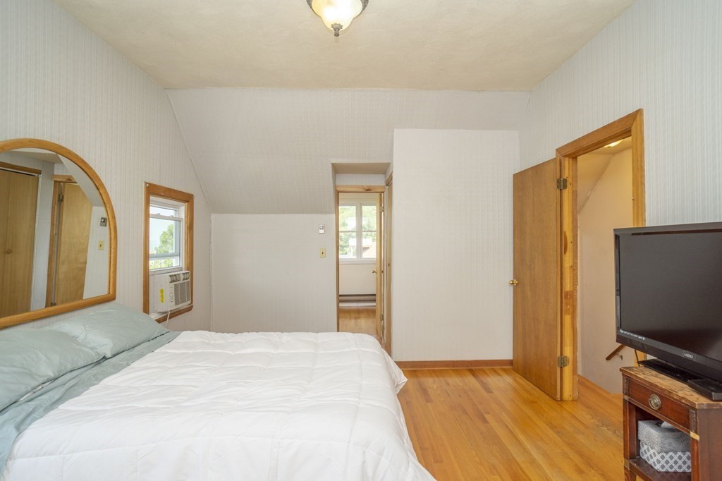 161 Pilgrim Road Weymouth, MA 02191 - Photo 15 of 42