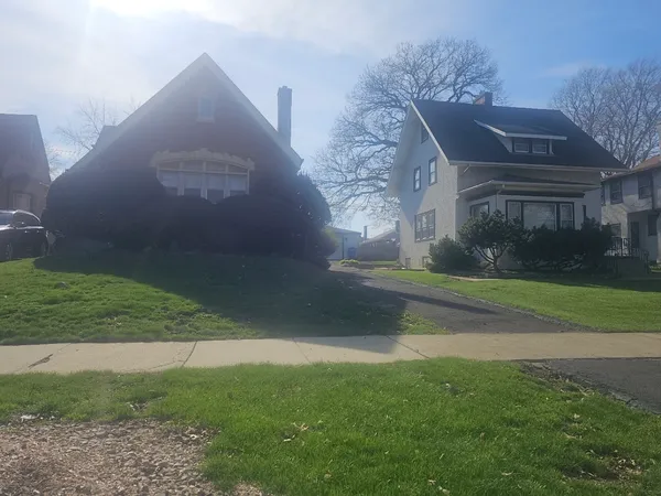 $345,000 | 9600 South Prospect Avenue, Chicago, IL 60643